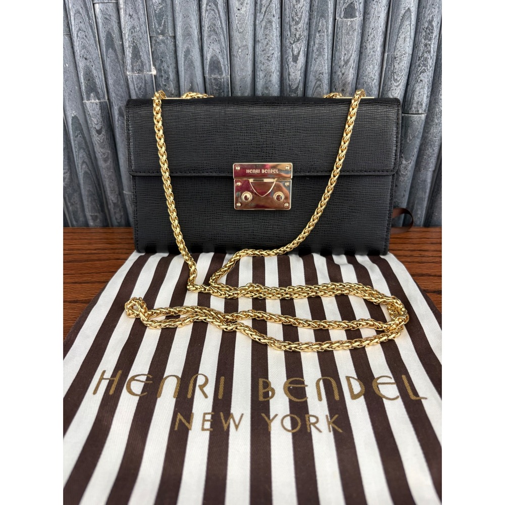 Henri Bendel Black Saffiano Leather Chain Crossbody Bag Gold Hardware Dust Bag - Picture 2 of 8